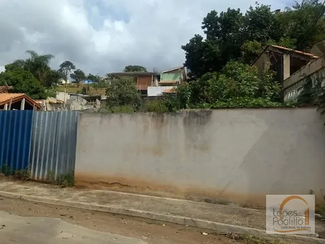 Terreno com 386m², à venda, no bairro Jardim Imperial em Atibaia