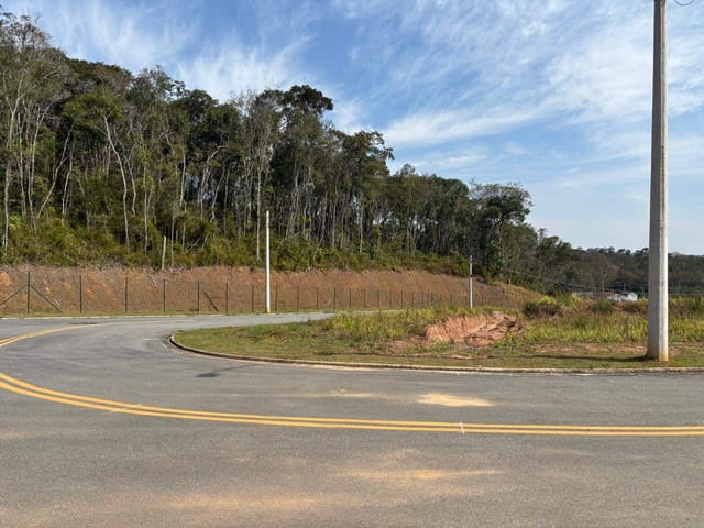 Terreno com 250m², à venda, no bairro Cézar de Souza em Mogi das Cruzes