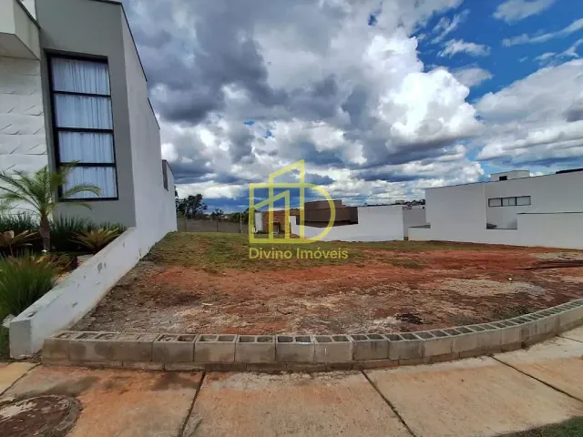 Terreno com 243m², à venda, no bairro Jardim Villagio Milano em Sorocaba