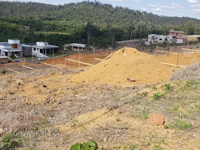 Terreno com 720m², à venda, no bairro Gran Royalle em Santana do Paraíso