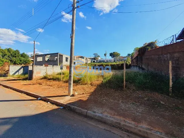 Terreno com 596m², à venda, no bairro Residencial Hípica Jaguari em Bragança Paulista