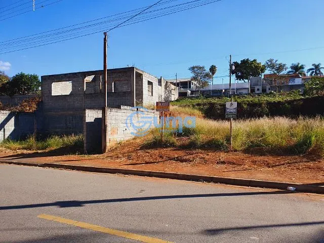 Terreno com 596m², à venda, no bairro Residencial Hípica Jaguari em Bragança Paulista