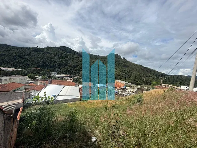 Terreno com 600m², à venda, no bairro Estância São José em Poços de Caldas
