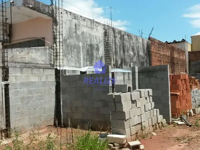 Terreno com 297m², à venda, no bairro Vila dos Lavradores em Botucatu