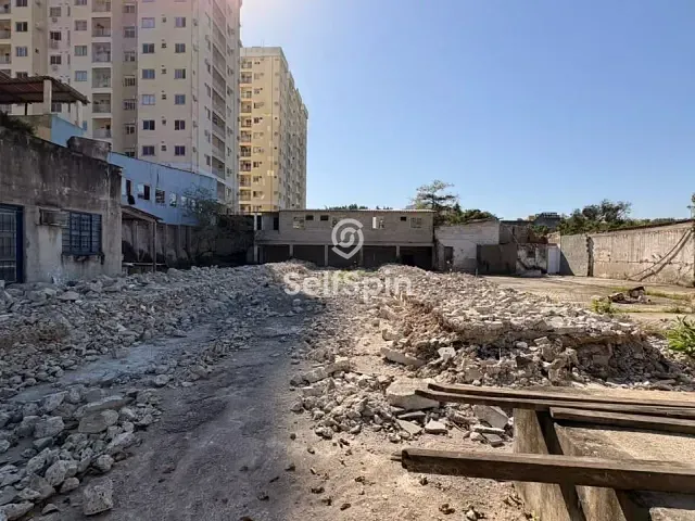 Terreno com 635m², para alugar, no bairro Maria Paula em São Gonçalo
