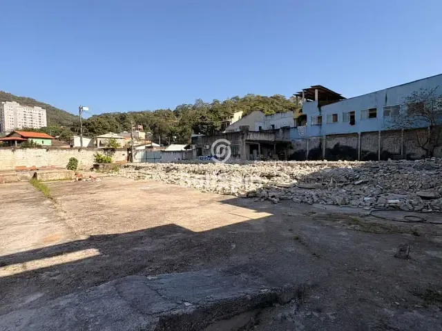 Terreno com 635m², para alugar, no bairro Maria Paula em São Gonçalo