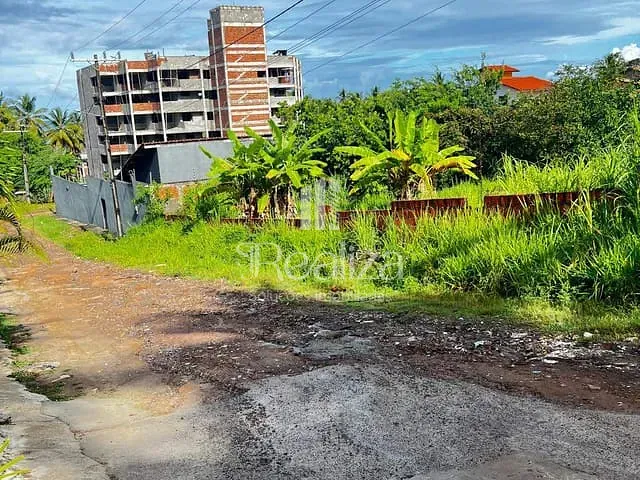 Terreno com 420m², à venda, no bairro Olivença em Ilhéus