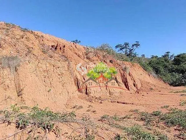Terreno com 5500m², à venda, no bairro Balança em Simão Pereira