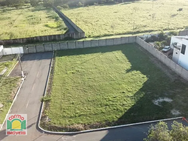 Terreno com 662m², à venda, no bairro Residencial Rose s Garden em Anápolis