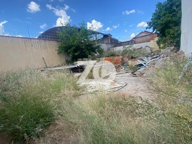Terreno com 220m², à venda, no bairro Vila Coralina em Bauru