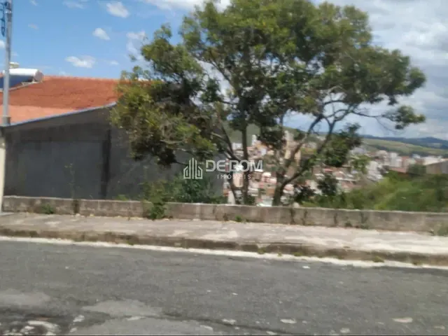 Terreno com 560m², à venda, no bairro Santa Ângela em Poços de Caldas