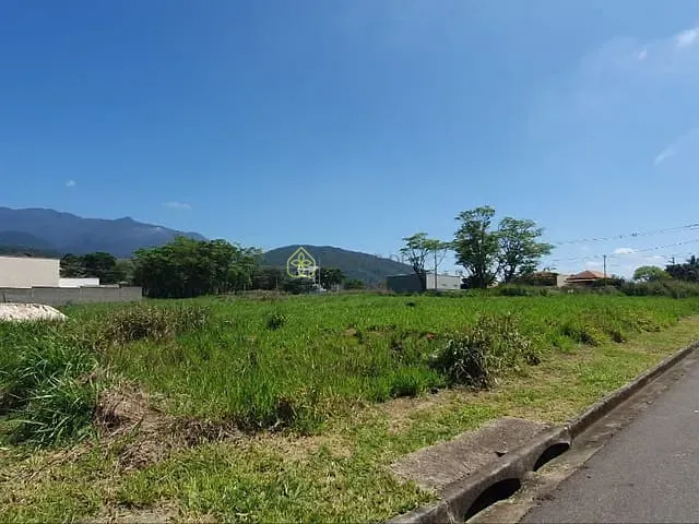 Terreno com 393m², à venda, no bairro Portal do Parque em Itatiaia