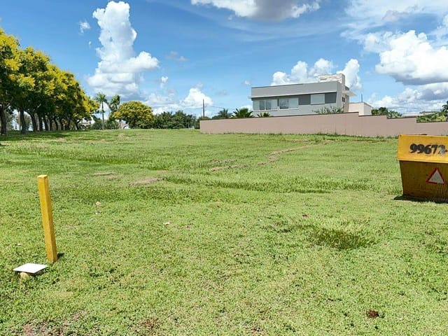 Terreno com 1615m², à venda, no bairro Loteamento Terras de Canaã em Cambé