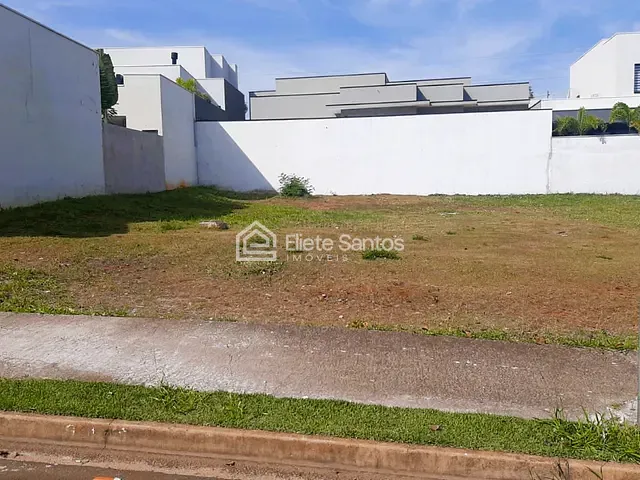 Terreno com 370m², à venda, no bairro Condomínio Pau Brasil em Americana