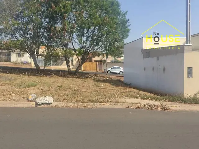 Terreno com 250m², à venda, no bairro Parque Residencial do Lago em Votuporanga