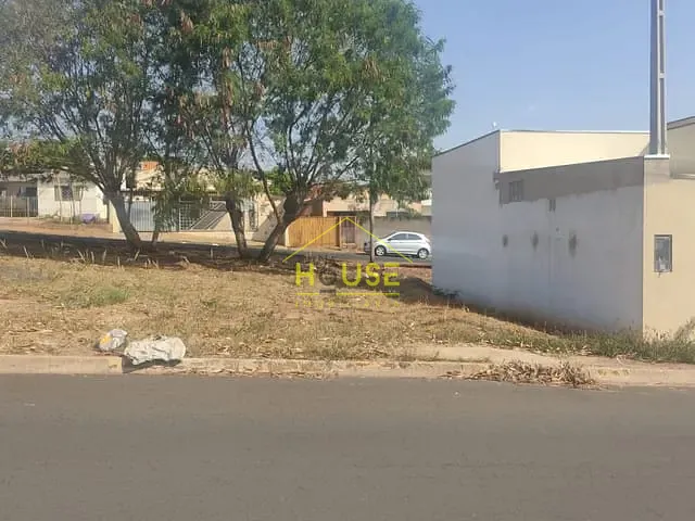 Terreno com 250m², à venda, no bairro Parque Residencial do Lago em Votuporanga