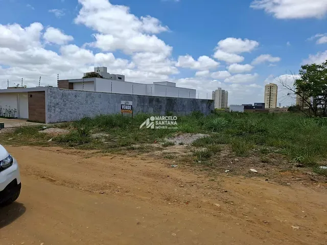 Terreno com 360m², à venda, no bairro Candeias em Vitória da Conquista
