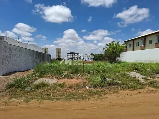 Terreno com 360m², à venda, no bairro Candeias em Vitória da Conquista