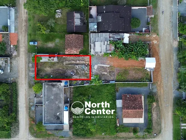 Terreno com 300m², à venda, no bairro Costeira em Balneário Barra do Sul