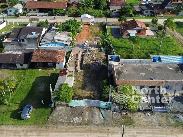Terreno com 300m², à venda, no bairro Costeira em Balneário Barra do Sul