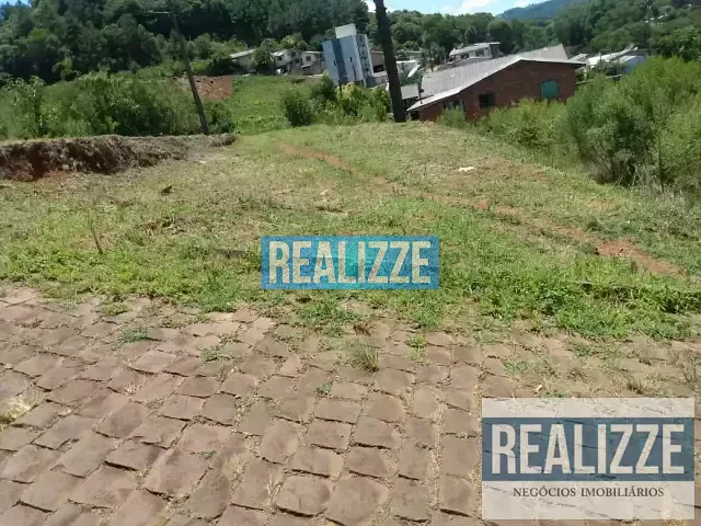 Terreno com 300m², à venda, no bairro Loteamento Scortegagna em Marau