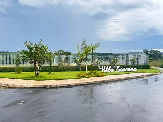 Terreno com 1033m², à venda, no bairro Villa Toscana Condomínio Horizontal em Senador Canedo