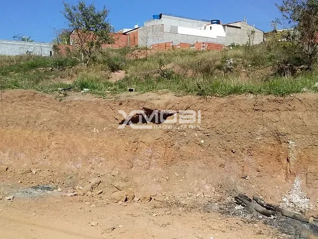 Terreno com 411m², à venda, no bairro Dos Pereiras em Jarinu