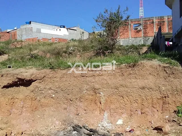 Terreno com 411m², à venda, no bairro Dos Pereiras em Jarinu
