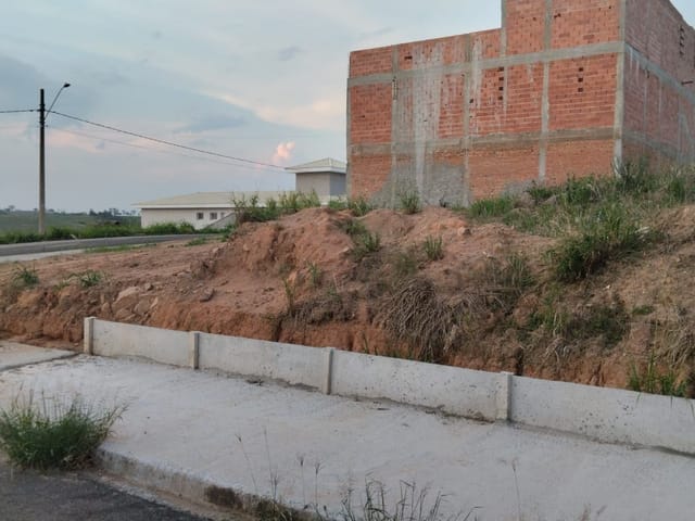 Terreno com 600m², à venda, no bairro Terras de São José em São João da Boa Vista