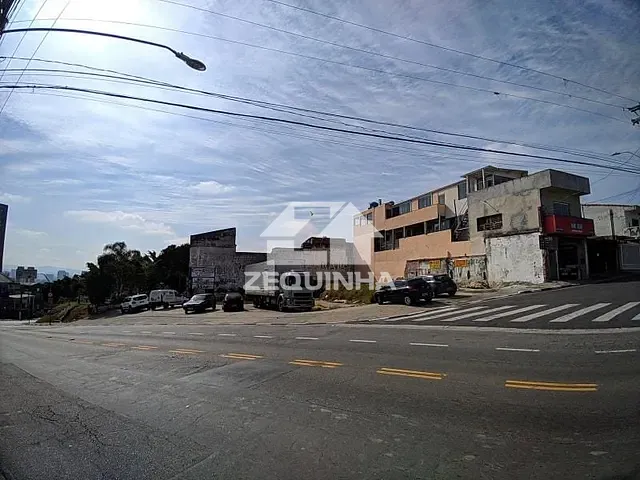 Terreno com 638m², à venda, no bairro Bussocaba em Osasco