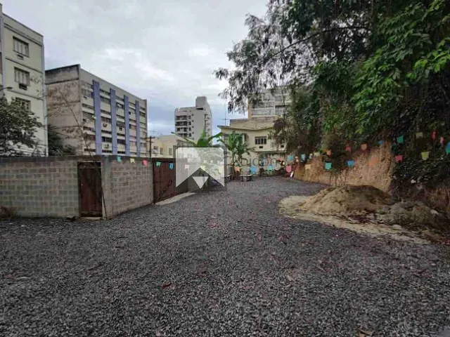 Terreno com 1400m², à venda, no bairro Icaraí em Niterói