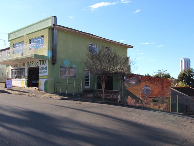 Terreno com 800m², à venda, no bairro Uvaranas em Ponta Grossa