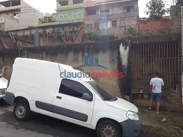 Terreno à venda, no bairro São Luís em Volta Redonda