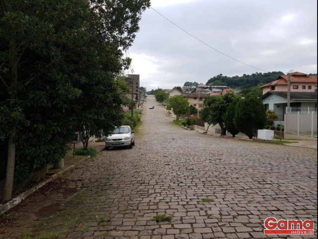 Terreno com 334m², à venda, no bairro Sagrada Familia em Nova Prata