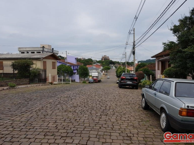 Terreno com 334m², à venda, no bairro Sagrada Familia em Nova Prata