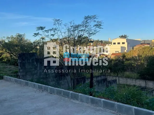 Terreno com 300m², à venda, no bairro Jardim Primavera em GUAXUPÉ