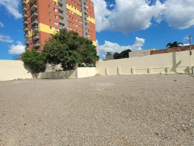 Terreno com 743m², para alugar, no bairro Centro em São José dos Pinhais