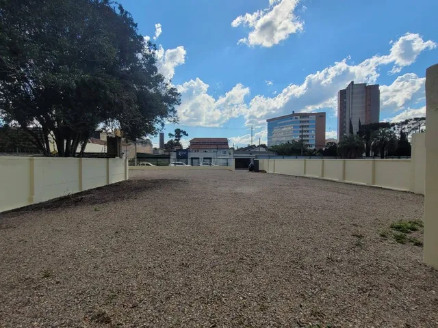 Terreno com 743m², para alugar, no bairro Centro em São José dos Pinhais
