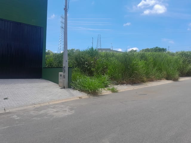 Terreno com 250m², à venda, no bairro Santa Claudina em Vinhedo