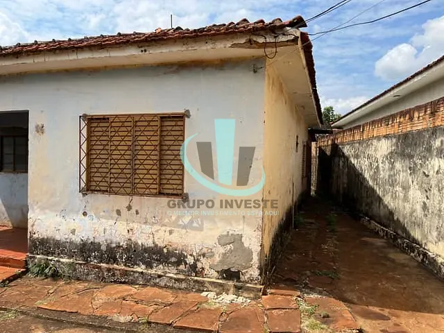 Terreno com 405m², à venda, no bairro VILA MELHADO em ARARAQUARA