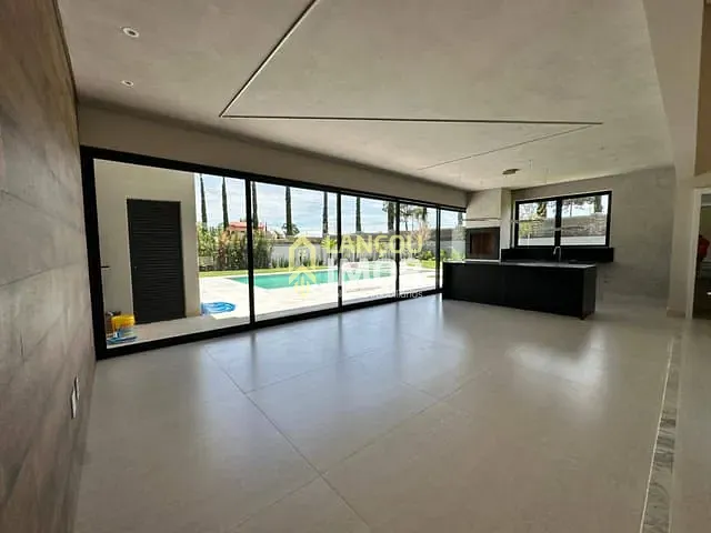 Casa 3 quartos e 5 banheiros, à venda ou para alugar, no bairro Centro em Cabreúva