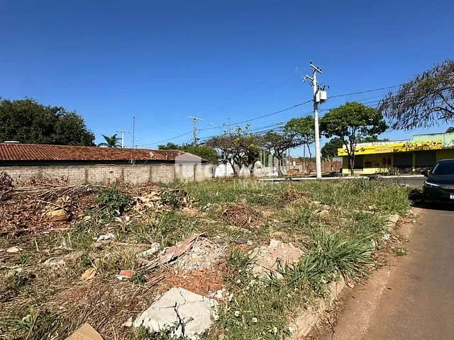 Terreno com 375m², à venda, no bairro Jardim Miramar em Aparecida de Goiânia