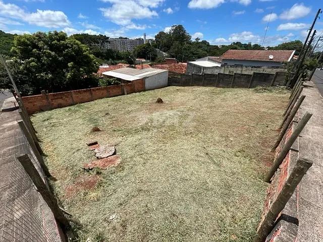 Terreno com 310m², à venda, no bairro Centro em Botucatu