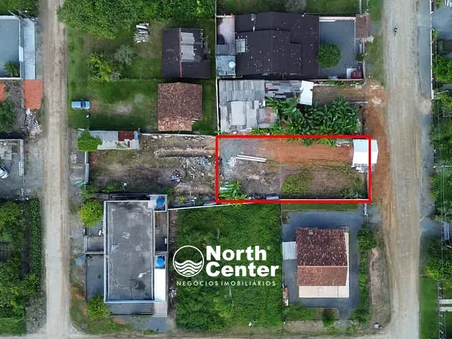 Terreno com 381m², à venda, no bairro Costeira em Balneário Barra do Sul