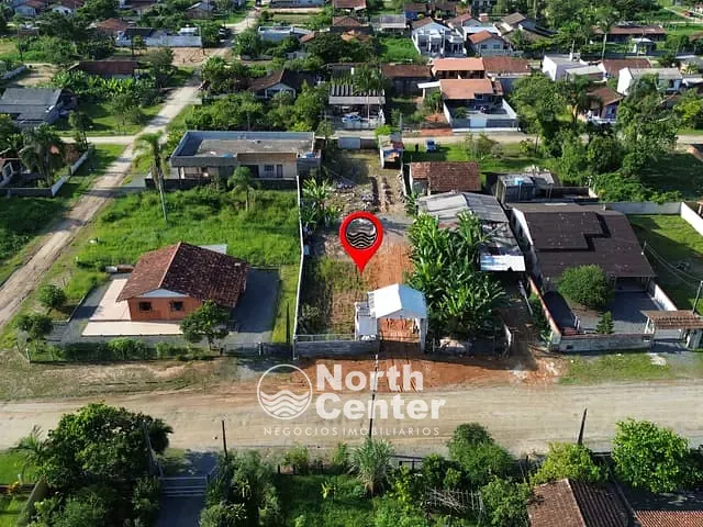 Terreno com 381m², à venda, no bairro Costeira em Balneário Barra do Sul