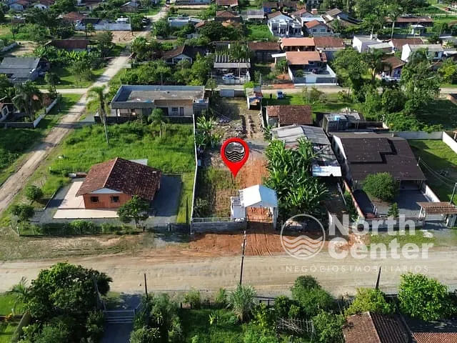Terreno com 381m², à venda, no bairro Costeira em Balneário Barra do Sul
