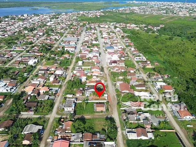Terreno com 381m², à venda, no bairro Costeira em Balneário Barra do Sul