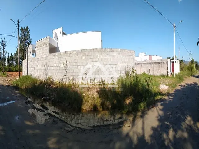 Terreno com 300m², à venda, no bairro Pontal de Santa Marina em Caraguatatuba