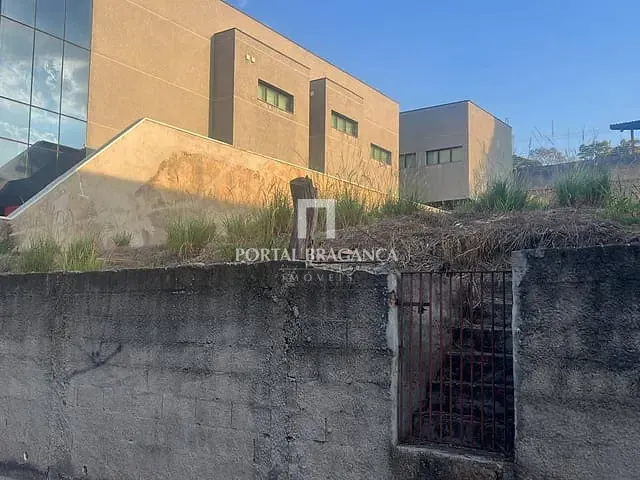 Terreno com 439m², à venda, no bairro Cidade Satélite em Atibaia