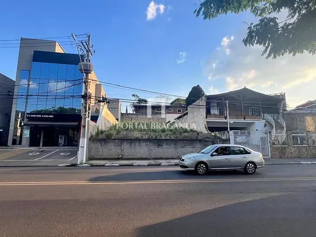 Terreno com 439m², à venda, no bairro Cidade Satélite em Atibaia